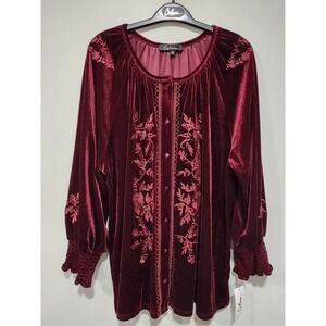 Calessa NWT Women's XL Embroidered Round Neck Button Up Blouse Top
